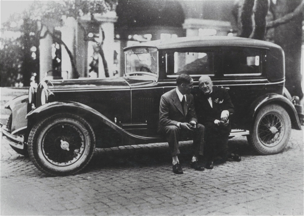 Gabriele D'Annunzio e la sua automobile