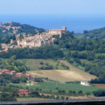 Immagine del Castello di Gradara in prossimità di Monteluro